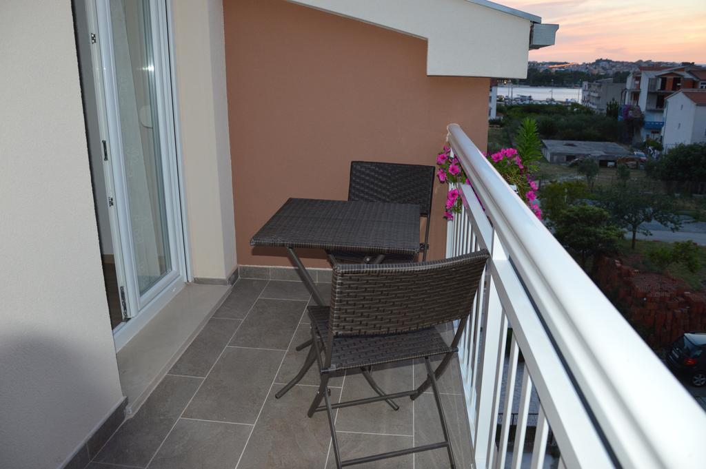 Apartments Babic Подстрана Экстерьер фото